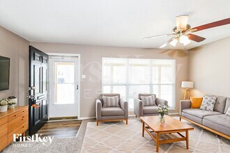 2335 Bramble Ln in Florissant, MO - Building Photo - Building Photo