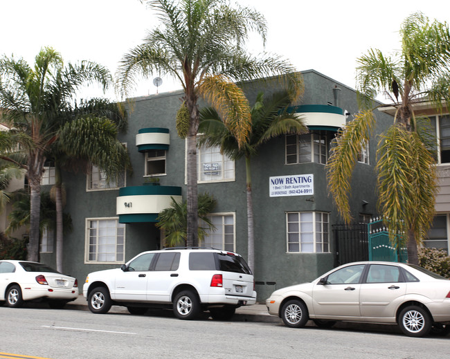 941 E Broadway in Long Beach, CA - Building Photo - Building Photo