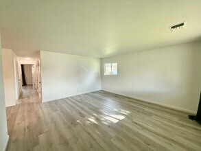 1725 Albion Pl in Davis, CA - Building Photo - Building Photo