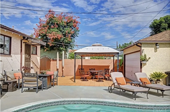10924 Dalwood Ave in Downey, CA - Foto de edificio - Building Photo