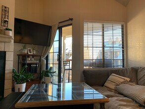 4860 E Kentucky Ave, Unit C in Denver, CO - Building Photo - Building Photo