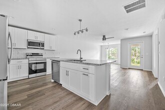 43 Pony Express Dr in Palm Coast, FL - Foto de edificio - Building Photo