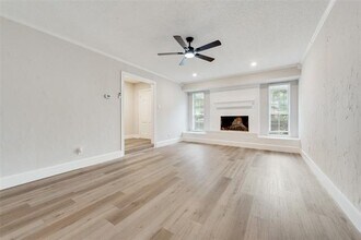1124 Janell Dr in Irving, TX - Building Photo - Building Photo