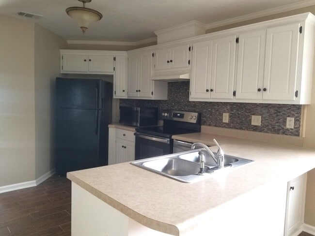 1982 Sylvan Lake Dr in Grovetown, GA - Building Photo - Building Photo