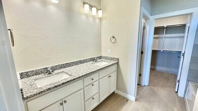 8317 NW 163rd Ter in Edmond, OK - Building Photo - Building Photo
