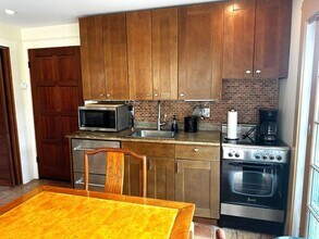 418 Napa St in Sausalito, CA - Building Photo - Building Photo