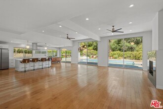 4207 Michelangelo Ave in Los Angeles, CA - Building Photo - Building Photo