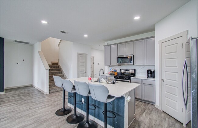 property at 22 Desert Spring Ln