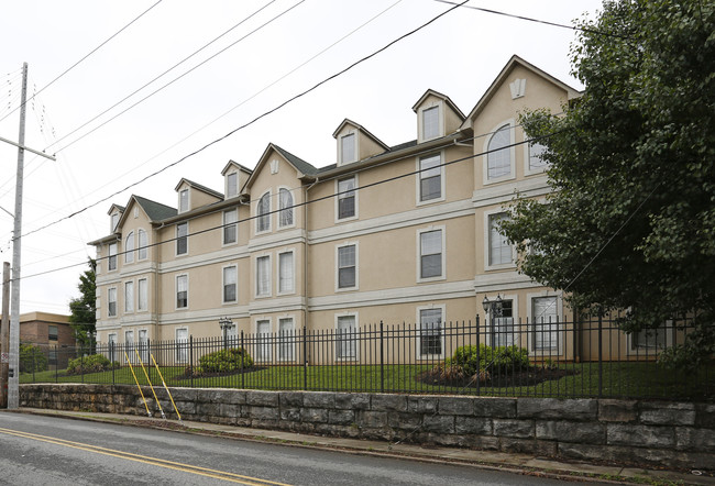 Renaissance I in Knoxville, TN - Foto de edificio - Building Photo