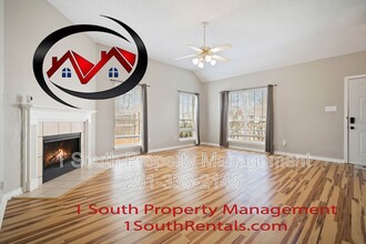1975 Willow Oak Dr in Mobile, AL - Building Photo - Building Photo