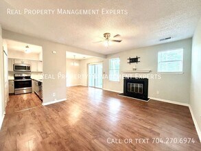 20119 Henderson Rd in Cornelius, NC - Building Photo - Building Photo