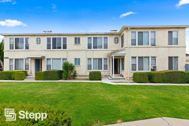 The Banner Apartments in Long Beach, CA - Building Photo - Building Photo