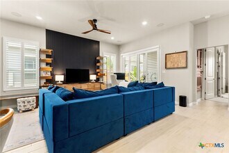 874 Casetta Trl in New Braunfels, TX - Foto de edificio - Building Photo
