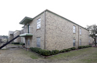 Colonial Hills in Dallas, TX - Building Photo - Building Photo