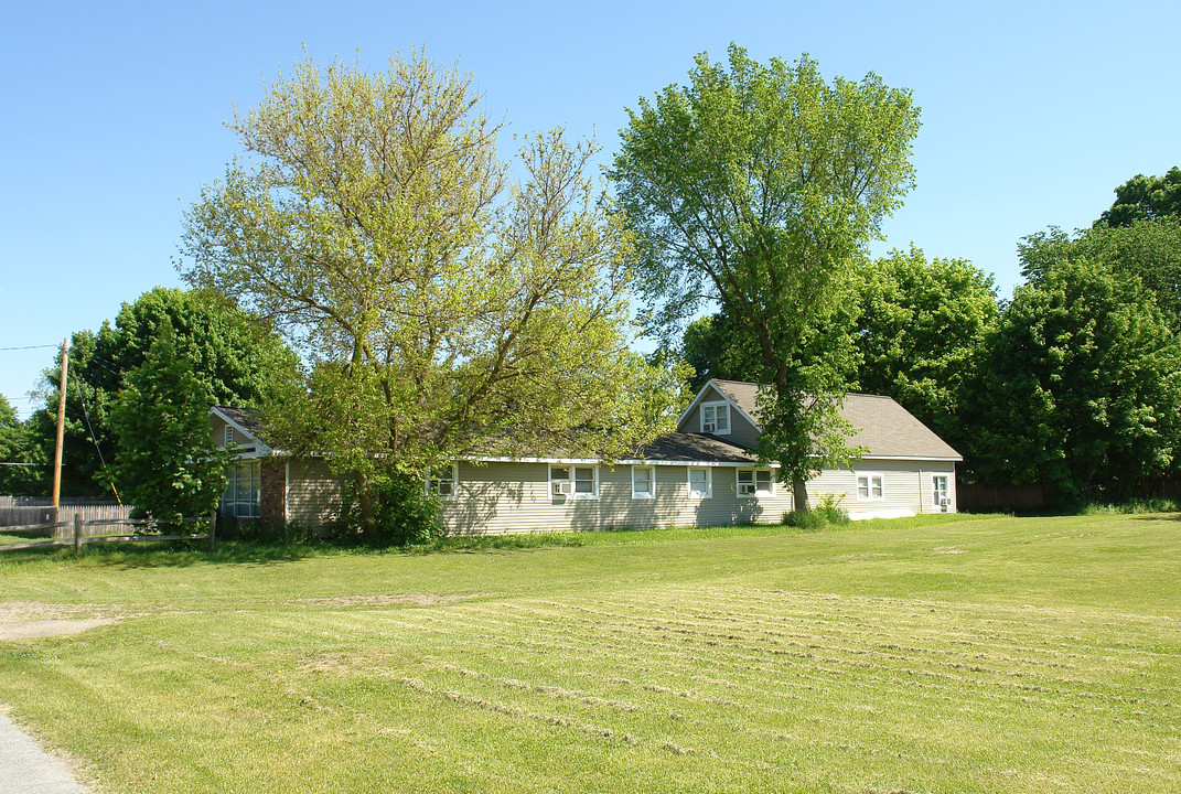 14 Bowman St in Saratoga Springs, NY - Building Photo