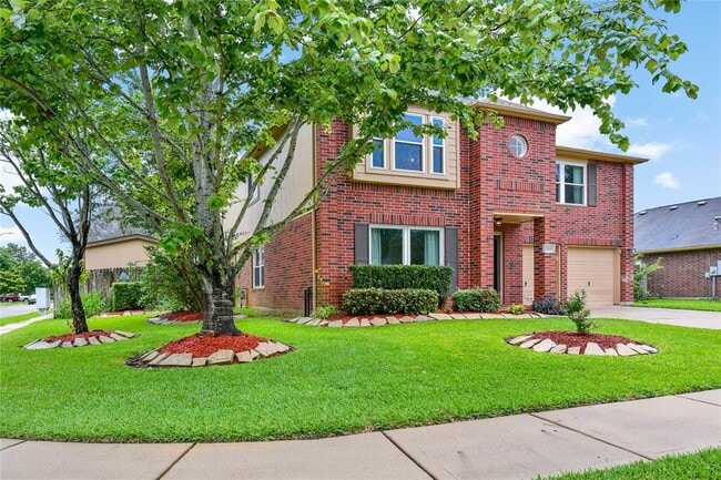 2201 Ames St in Pearland, TX - Building Photo - Building Photo