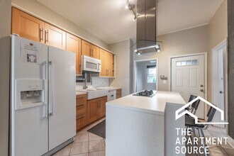 2554 W Cortland St, Unit 1 in Chicago, IL - Building Photo - Building Photo
