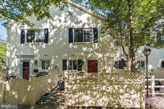 5272 Maris Ave in Alexandria, VA - Building Photo - Building Photo