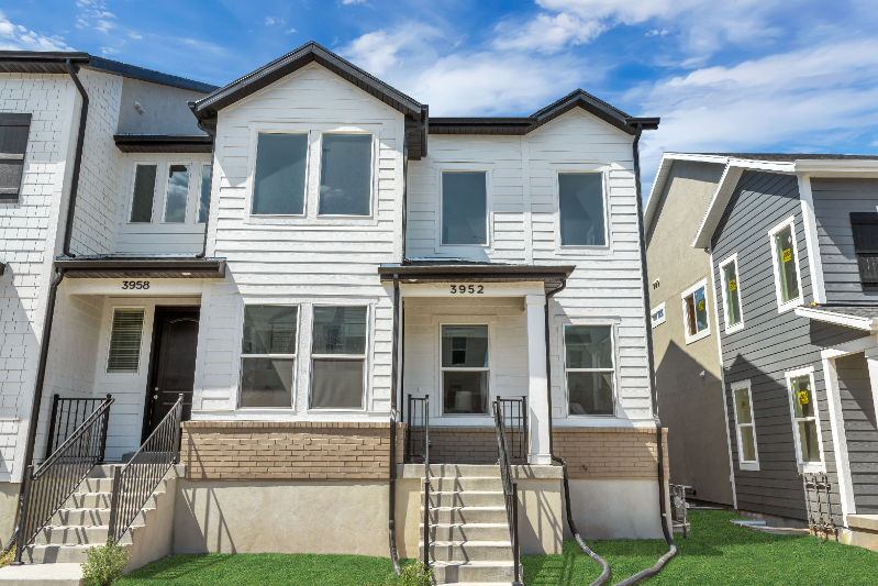 3952 Hardman Way in Lehi, UT - Building Photo