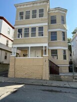 47 Juniper St, Unit 3 in Lawrence, MA - Building Photo
