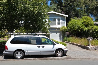 22 Rosebank Ave in Kentfield, CA - Building Photo - Building Photo