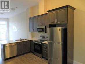 85b-85B Morrell St in Brantford, ON - Building Photo - Building Photo