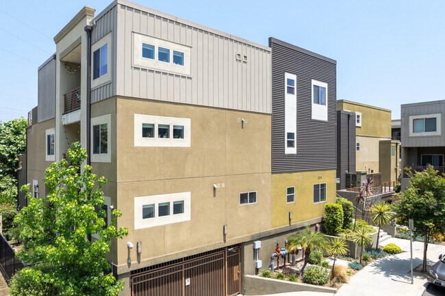 LA River House