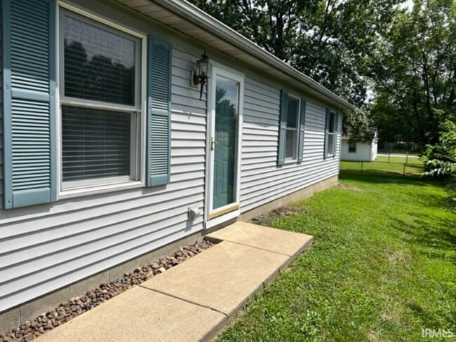 7890 Melissa Ln in Newburgh, IN - Building Photo - Building Photo