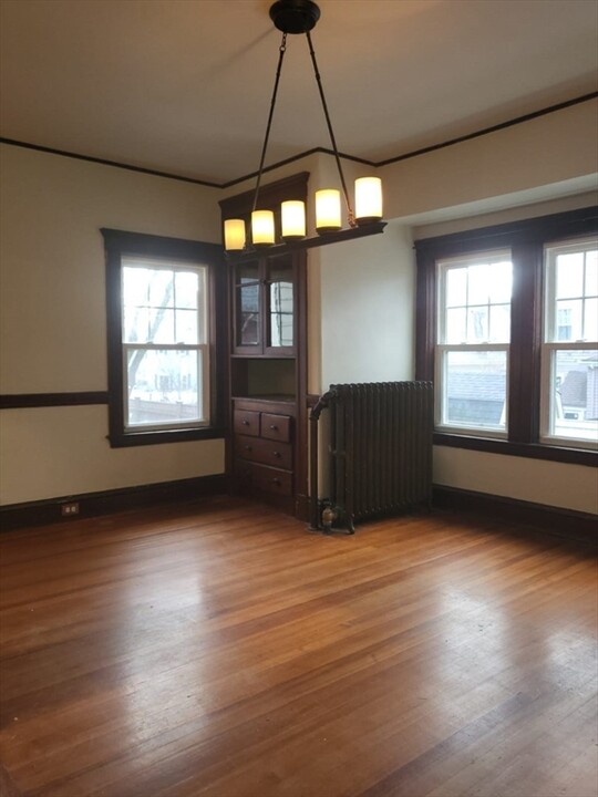 41 Westbourne St, Unit 41 in Boston, MA - Building Photo