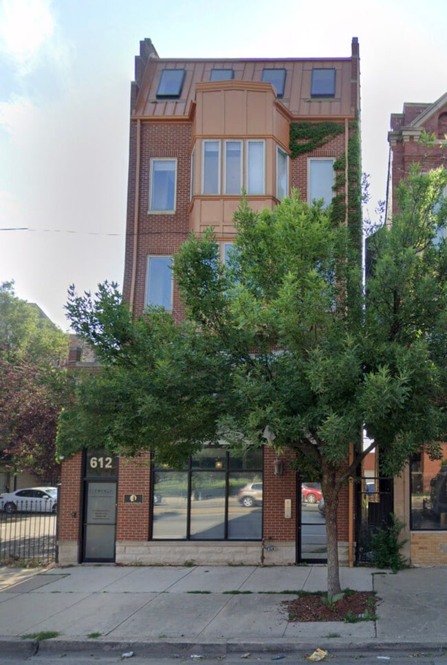 property at 612 S Western Ave