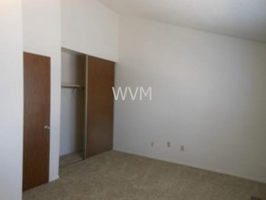 9618 W Chatfield Ave in Littleton, CO - Building Photo - Building Photo