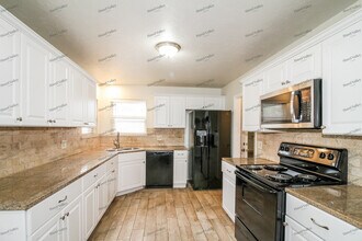 2300 NW 114th St in Oklahoma City, OK - Building Photo - Building Photo