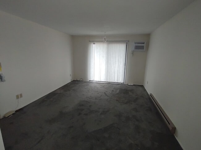 60 Shuswap St N in Salmon Arm, BC - Building Photo - Building Photo