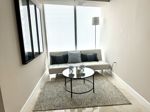 3370 Hidden Bay Dr, Unit 2010 in Aventura, FL - Building Photo - Building Photo