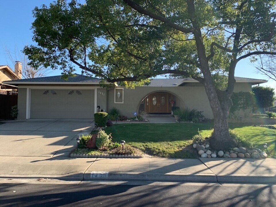 1431 Vancouver Way in Livermore, CA - Building Photo