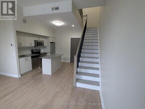 99 Davisville Ave in Toronto, ON - Building Photo - Building Photo