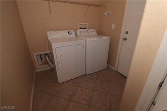 5940 Feral Garden St in North Las Vegas, NV - Building Photo - Building Photo