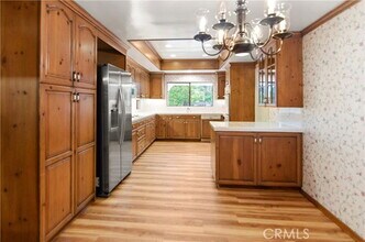 20751 Deforest St in Woodland Hills, CA - Building Photo - Building Photo