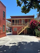1424 E Florida St, Unit A in Long Beach, CA - Foto de edificio - Building Photo