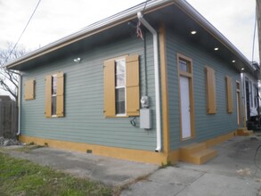 1700 Frenchmen St in New Orleans, LA - Foto de edificio - Building Photo