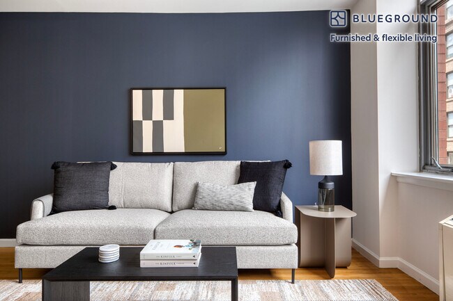 120 W 21st St in New York, NY - Building Photo - Building Photo