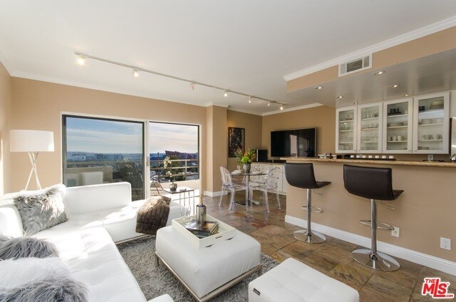 1131 Alta Loma Rd-Unit -403 in West Hollywood, CA - Building Photo - Building Photo