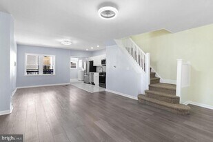 617 Brinton St in Philadelphia, PA - Building Photo