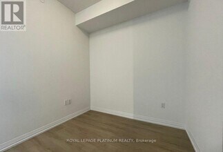 25 Holly St in Toronto, ON - Building Photo - Building Photo