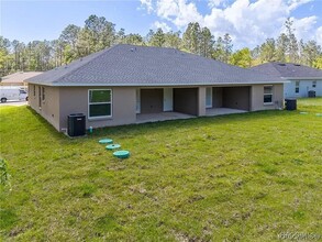 9373 N Peachtree Way in Citrus Springs, FL - Building Photo - Building Photo