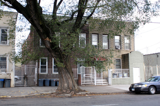 1391 Bronx River Ave in Bronx, NY - Foto de edificio - Building Photo