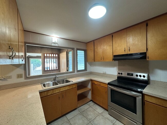 929 Maniniholo St in Honolulu, HI - Building Photo - Building Photo