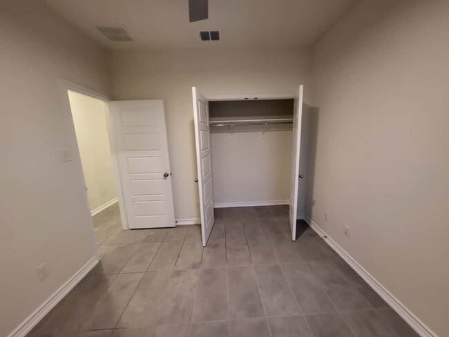 10415 Caddo Pass in San Antonio, TX - Building Photo - Building Photo