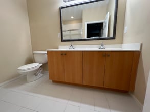 3107 NW 25th Terrace in Oakland Park, FL - Building Photo - Building Photo