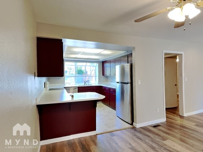 572 Orcas Ave NE in Renton, WA - Building Photo - Building Photo